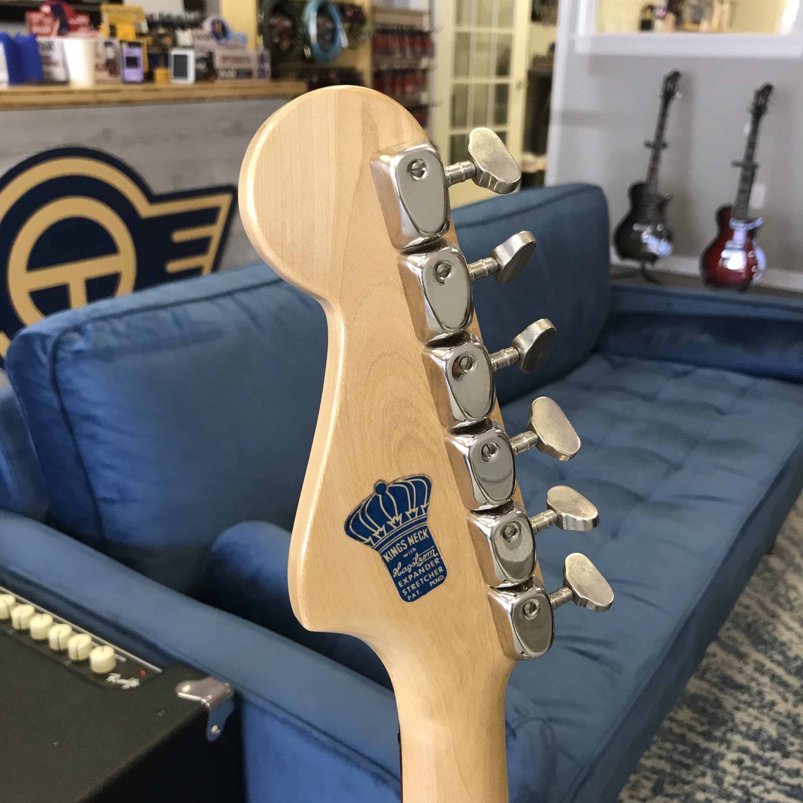 Picture of a Hagstrom II guitar, headstock rear.