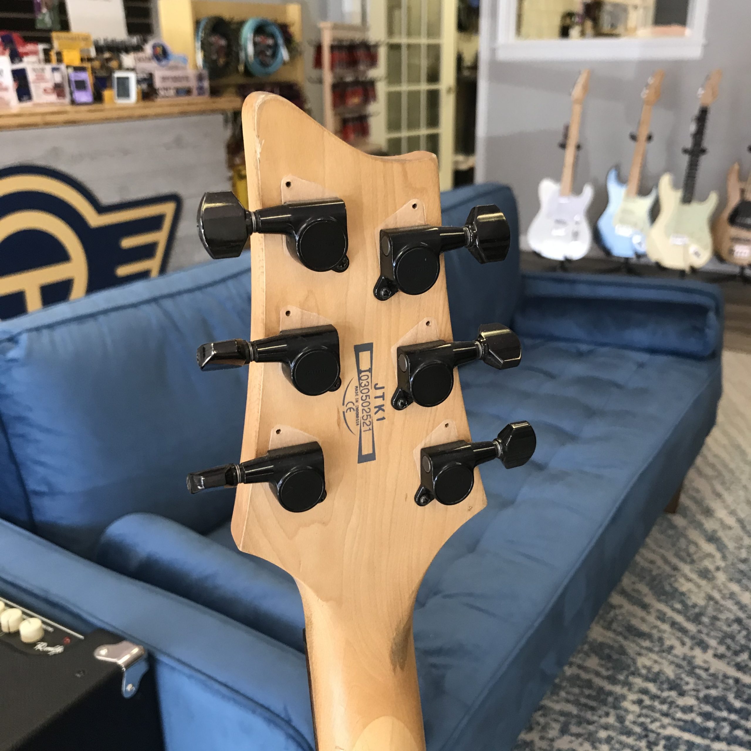 Picture of an Ibanez Jet King 1, headstock rear